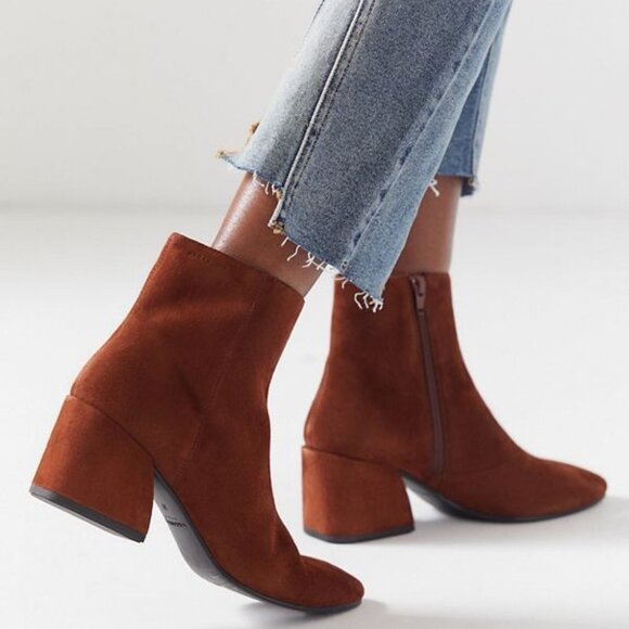 Vagabond Olivia Suede Boot in Caramel Brown - Picture 2 of 11